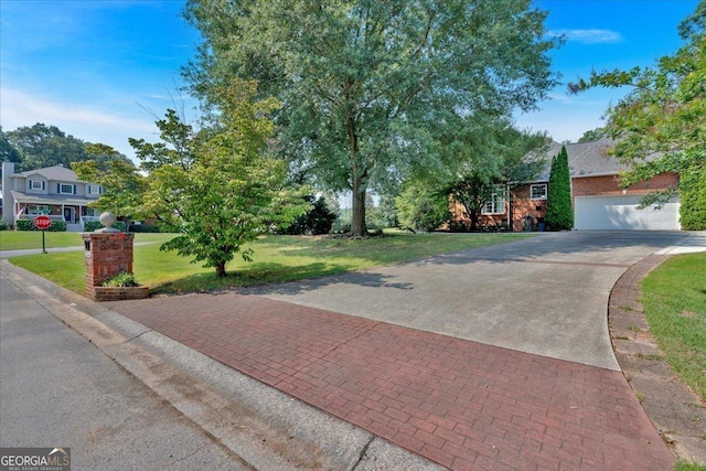 11 Crossbridge Ct, Cartersville, GA 30120 - view of front of house featuring concrete driveway and a front lawn