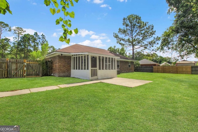 1045 Barley Dr, Hinesville, GA 31313 - view of yard featuring a patio