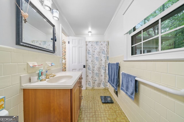 286 Hilton Way, Canton, GA 30114 - full bathroom with vanity, wainscoting, tile walls, ornamental molding, and curtained shower