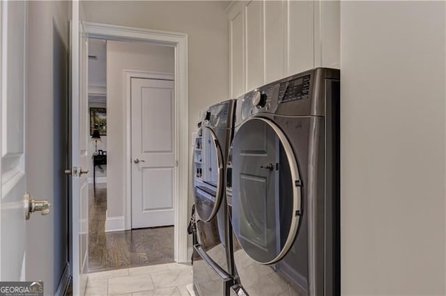 126 Townsend Pass, Alpharetta, GA 30004 - laundry area featuring washer and clothes dryer
