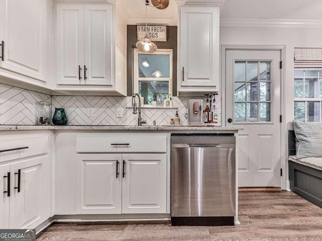 351 Danburg Ct, Jasper, GA 30143 - kitchen featuring dishwasher, tasteful backsplash, crown molding, white cabinets, and light wood finished floors