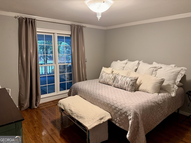 124 N Valhalla Ln, Cordele, GA 31015 - bedroom featuring wood finished floors and crown molding