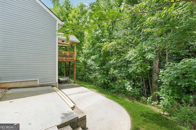 5102 Yellow Stone Dr, Flowery Branch, GA 30542 - view of patio / terrace