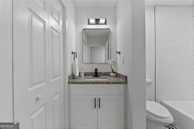 9404 Cypress Ln, Jonesboro, GA 30238 - full bath featuring toilet, vanity, and shower / bath combination
