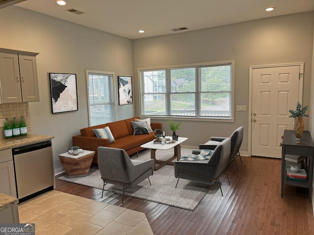 490 Rockwell St SW, Atlanta, GA 30310 - living area with light wood-style floors and recessed lighting