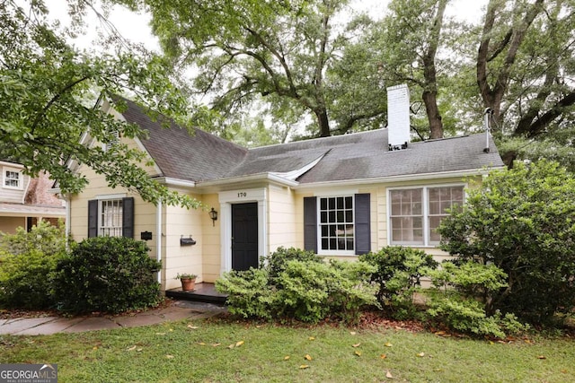 170 Stanton Way, Athens, GA 30606 - view of front of house with roof with shingles, a chimney, and a front yard