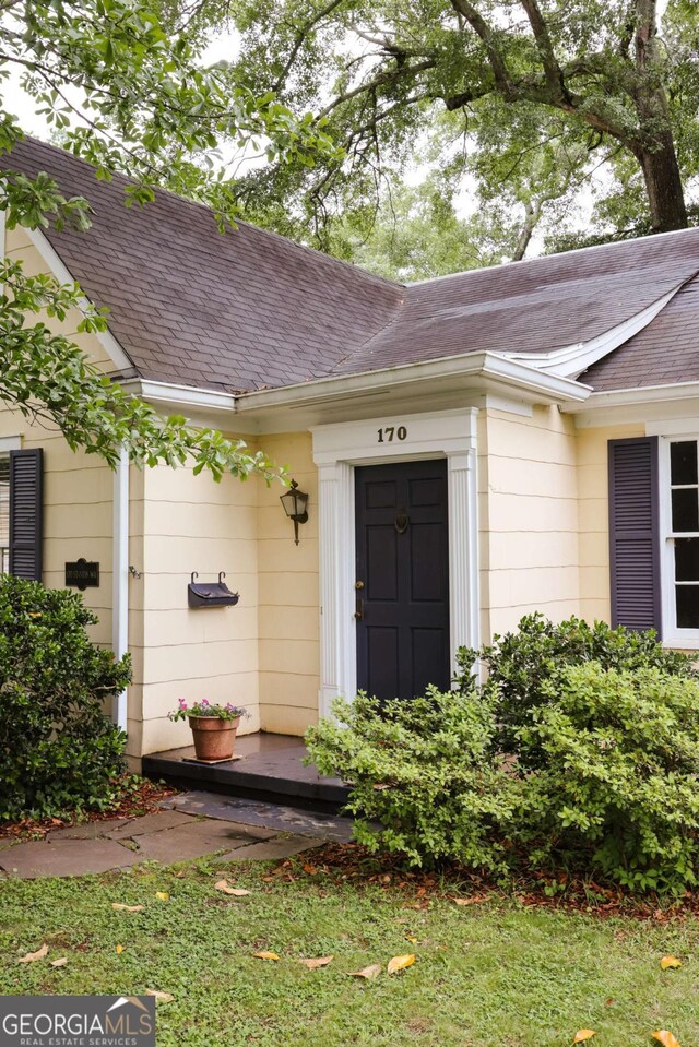 170 Stanton Way, Athens, GA 30606 - doorway to property featuring a shingled roof