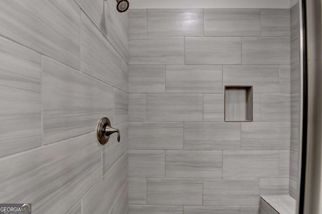 747 Topsail Ln, Alpharetta, GA 30005 - bathroom with tiled shower