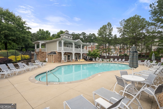 3655 Chattahoochee Summit Dr SE Unit 16, Atlanta, GA 30339 - community pool with a patio