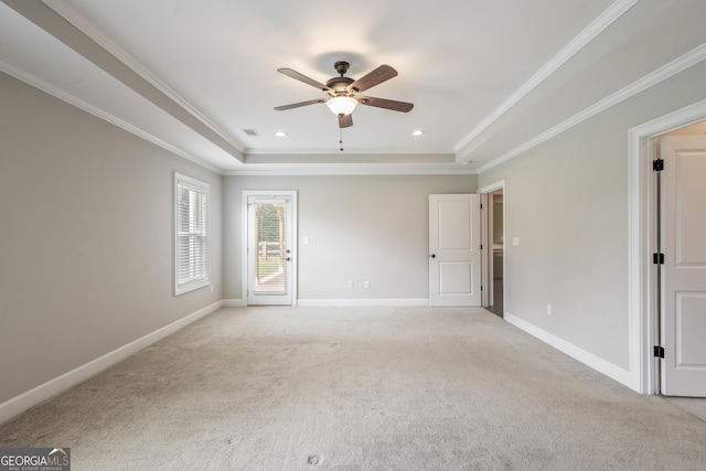 104 Bonny Oaks Dr, Lagrange, GA 30240 - unfurnished room with a tray ceiling, a ceiling fan, light carpet, crown molding, and recessed lighting