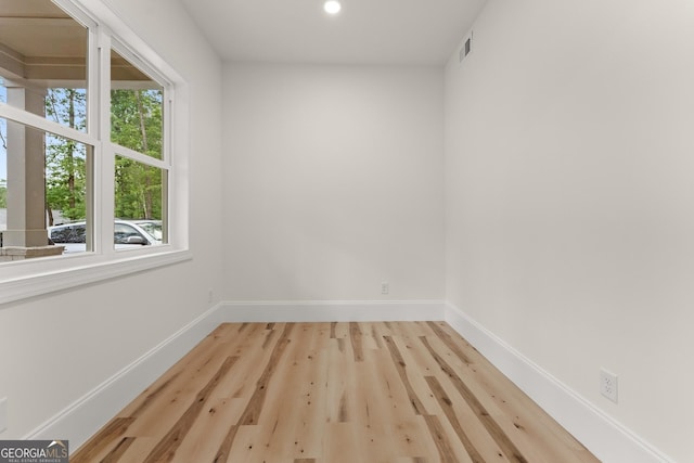 305 Etowah Cove Rd, Dahlonega, GA 30533 - unfurnished room with light wood-style flooring, baseboards, and recessed lighting