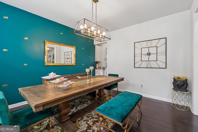 3755 Gardenside Ct, Alpharetta, GA 30004 - dining space featuring wood finished floors, a chandelier, and baseboards