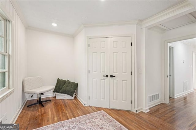 3422 Maplehurst Dr, Decatur, GA 30032 - sitting room featuring wood finished floors, crown molding, baseboards, and recessed lighting