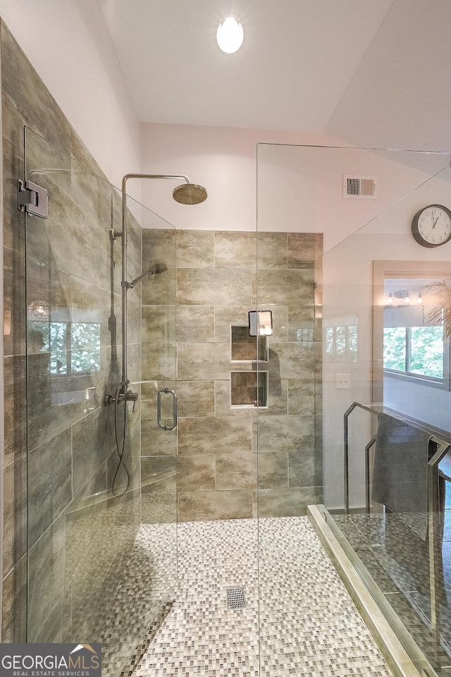 1267 Thomas Rd, Decatur, GA 30030 - full bathroom with a shower stall