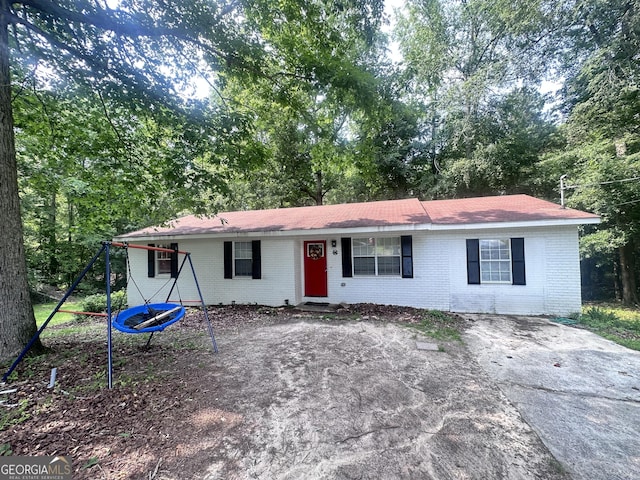 170 Graystone Cir, Macon, GA 31211 - single story home with brick siding and driveway