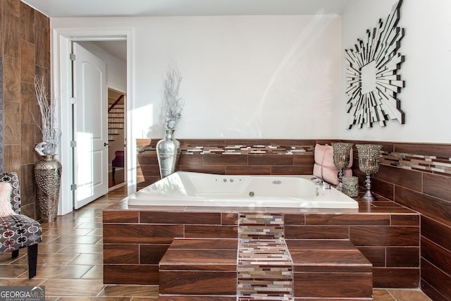 3084 Watsons Bnd, Milton, GA 30004 - bathroom featuring a jetted tub