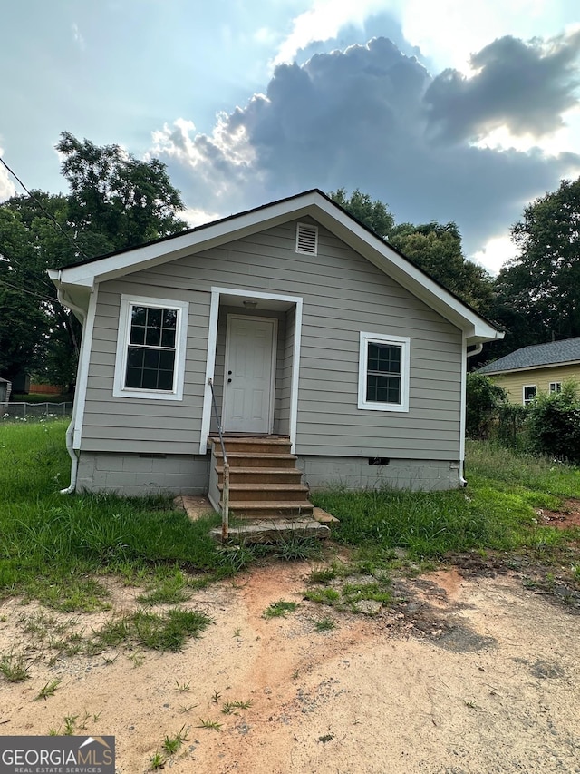 810 N Warren St, Milledgeville, GA 31061 - bungalow-style home with entry steps