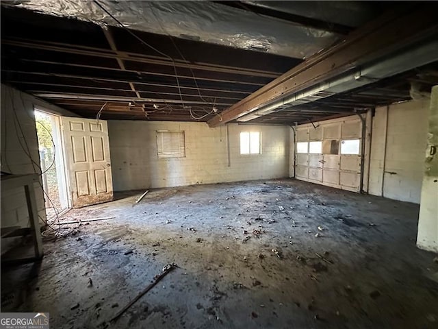 8423 Avalon Dr, Riverdale, GA 30274 - view of below grade area