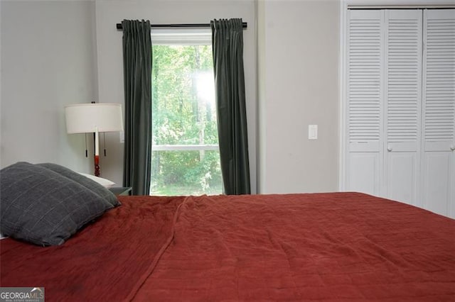 5419 Lake Dr, Douglasville, GA 30135 - bedroom with a closet