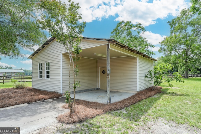 4124 W Rd, Blackshear, GA 31516 - view of front of house with an attached carport
