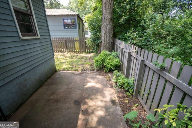140 Lakeview St, Athens, GA 30601 - fenced backyard with a patio