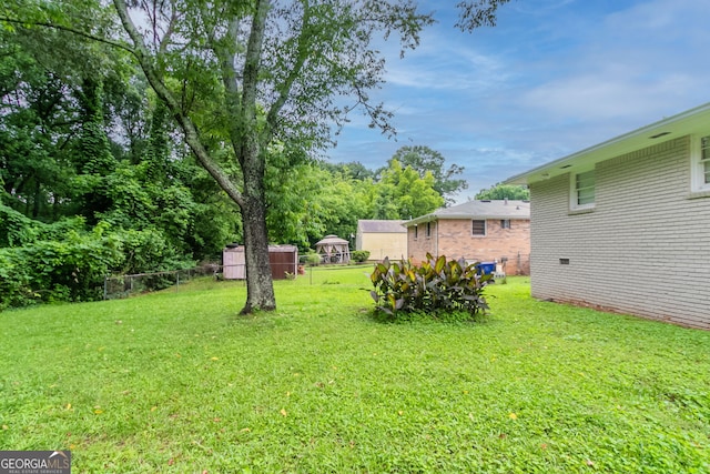 933 Capitol View Ave NW, Atlanta, GA 30318 - view of yard