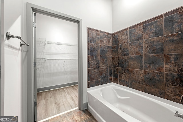 425 Chapel St SW Unit 1107, Atlanta, GA 30313 - full bath with a tub and a walk in closet