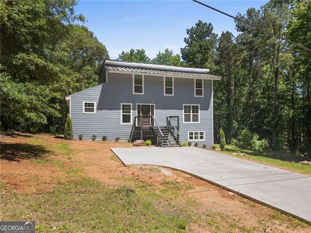 2158 Huckleberry Ln, Lithia Springs, GA 30122 - view of front of house featuring a front lawn