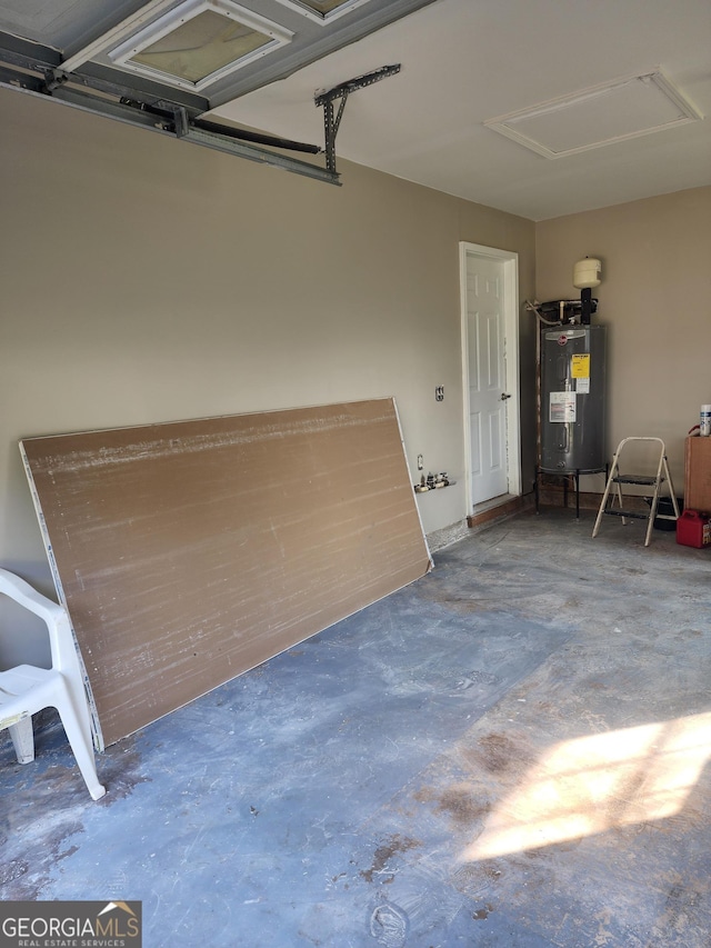 170 Inverness Trce, Riverdale, GA 30274 - garage with water heater