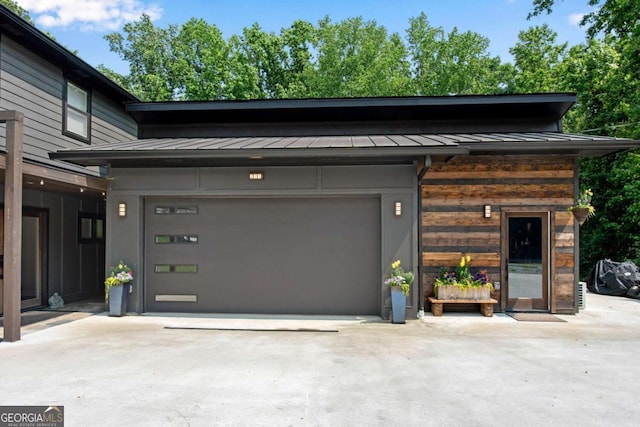 14905 Thompson Rd, Milton, GA 30004 - garage featuring driveway