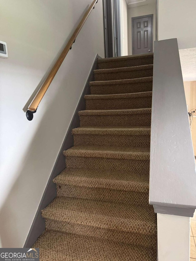 4678 Browns Mill Ferry Rd, Lithonia, GA 30038 - view of stairs