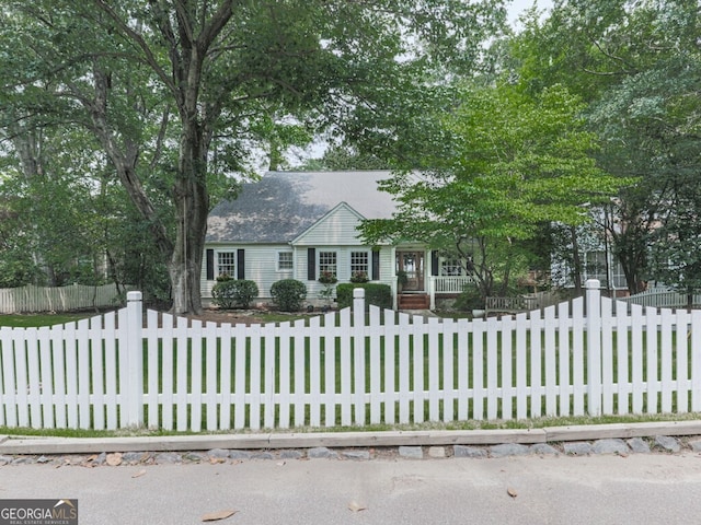 646 Darlington Cir NE, Atlanta, GA 30305 - view of front of property with a fenced front yard