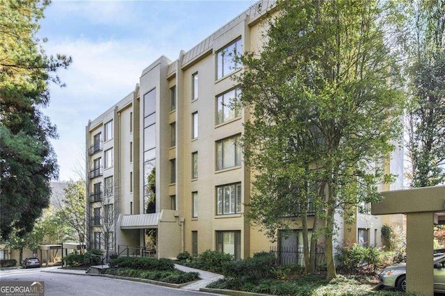 2769 Peachtree Rd NE Unit 10, Atlanta, GA 30305 - view of apartment building / complex