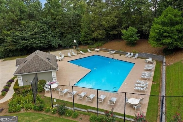 4956 Braeburn Trce NW, Acworth, GA 30102 - community pool with a patio