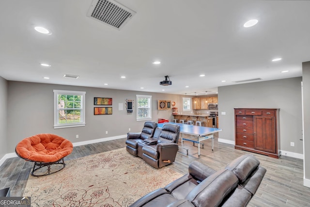 2717 Old Eastman Rd, Cadwell, GA 31009 - living room featuring recessed lighting, light wood finished floors, and baseboards