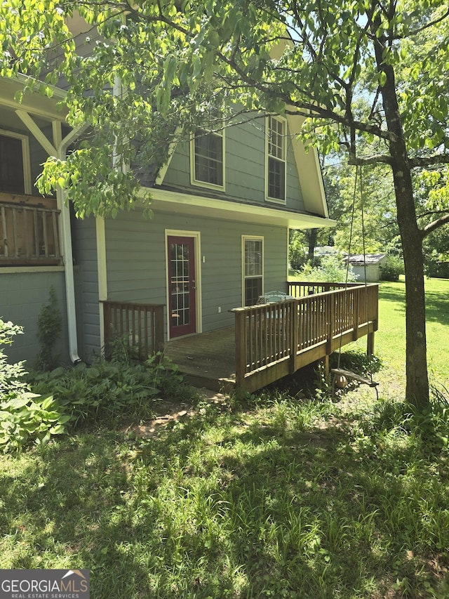 302 Morningside Dr, Clarkesville, GA 30523 - back of house featuring a yard and a wooden deck