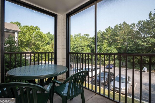 211 N Ave Unit 1122, Athens, GA 30601 - view of sunroom / solarium