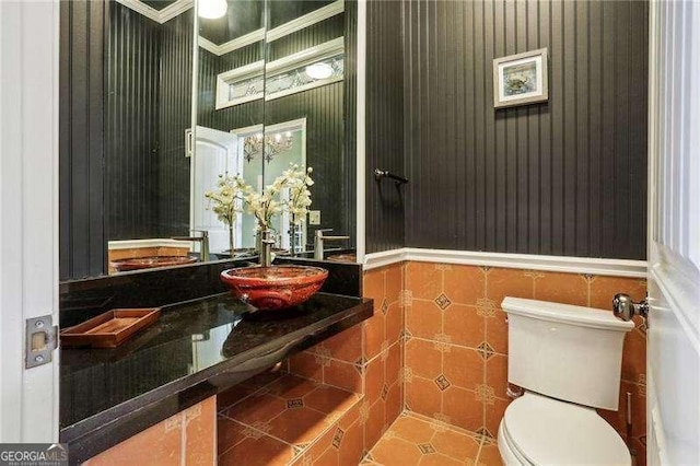 511 Pine Valley Rd SE, Marietta, GA 30067 - bathroom featuring a sink and tile patterned flooring