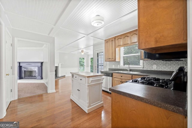 308 Golden Ct, Canton, GA 30114 - kitchen featuring dishwasher, a sink, gas stove, tasteful backsplash, and a ceiling fan