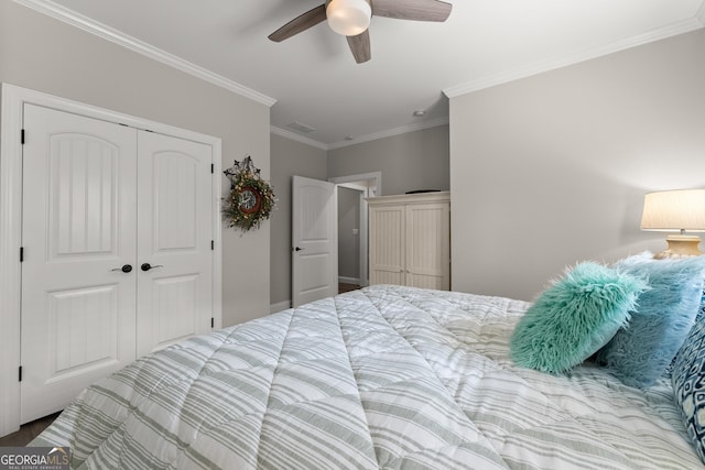 25 Wicklow Ct, Hoschton, GA 30548 - bedroom featuring a closet, crown molding, and a ceiling fan