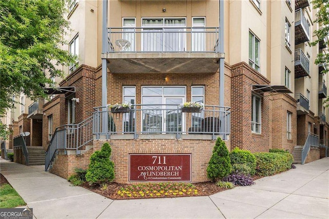 711 Cosmopolitan Dr NE Unit 300, Atlanta, GA 30324 - view of building exterior