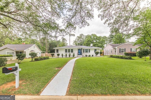 913 7th Ave, Albany, GA 31701 - ranch-style home with a front lawn