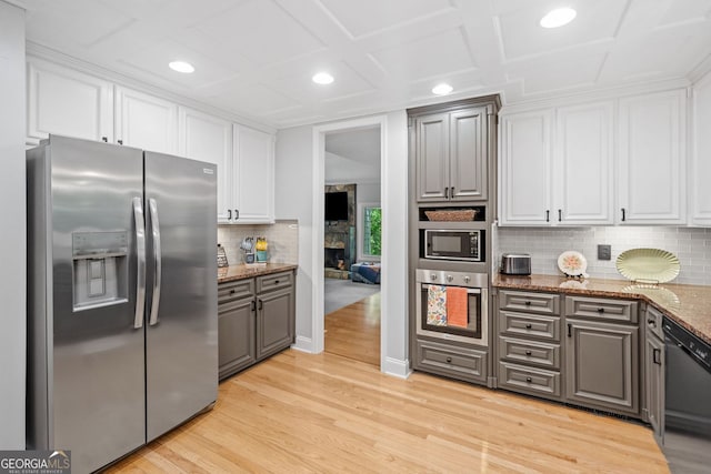 545 Matterhorn Way, Alpharetta, GA 30022 - kitchen with appliances with stainless steel finishes, gray cabinets, recessed lighting, decorative backsplash, and light wood-style floors