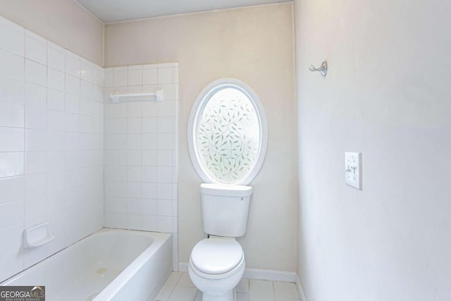 4045 Hillcrest View Ct, Suwanee, GA 30024 - bathroom featuring toilet, tile patterned floors, and shower / tub combination