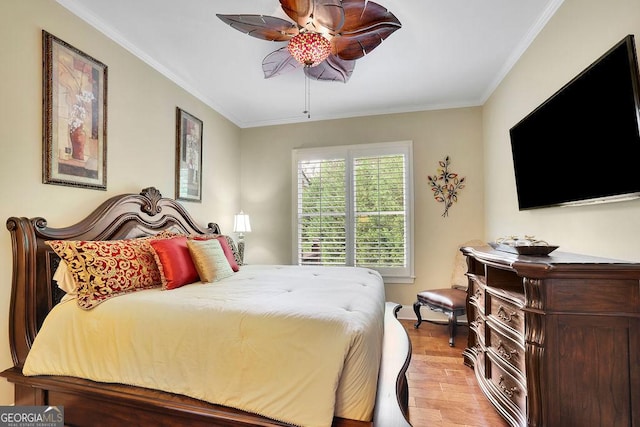 2450 Weber Heights Way, Buford, GA 30519 - bedroom featuring light wood-style floors, crown molding, and ceiling fan