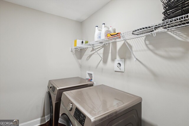 178 Stonebrook Way, Statesboro, GA 30458 - washroom featuring washing machine and dryer and baseboards