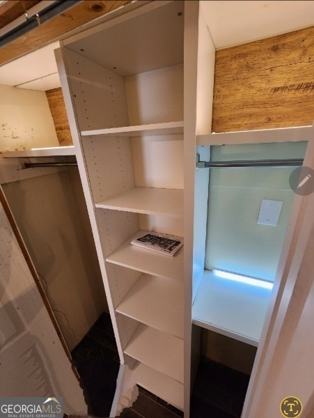 617 Willard Ave, Albany, GA 31701 - view of closet