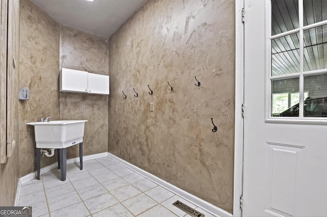 312 Sterling Rd, Jasper, GA 30143 - bathroom with baseboards