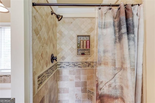 262 Sandhurst Ct, Suwanee, GA 30024 - full bathroom featuring healthy amount of natural light, a tile shower, and crown molding