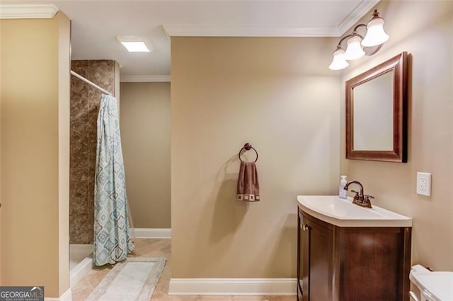 262 Sandhurst Ct, Suwanee, GA 30024 - full bathroom with vanity, a shower with shower curtain, crown molding, and toilet